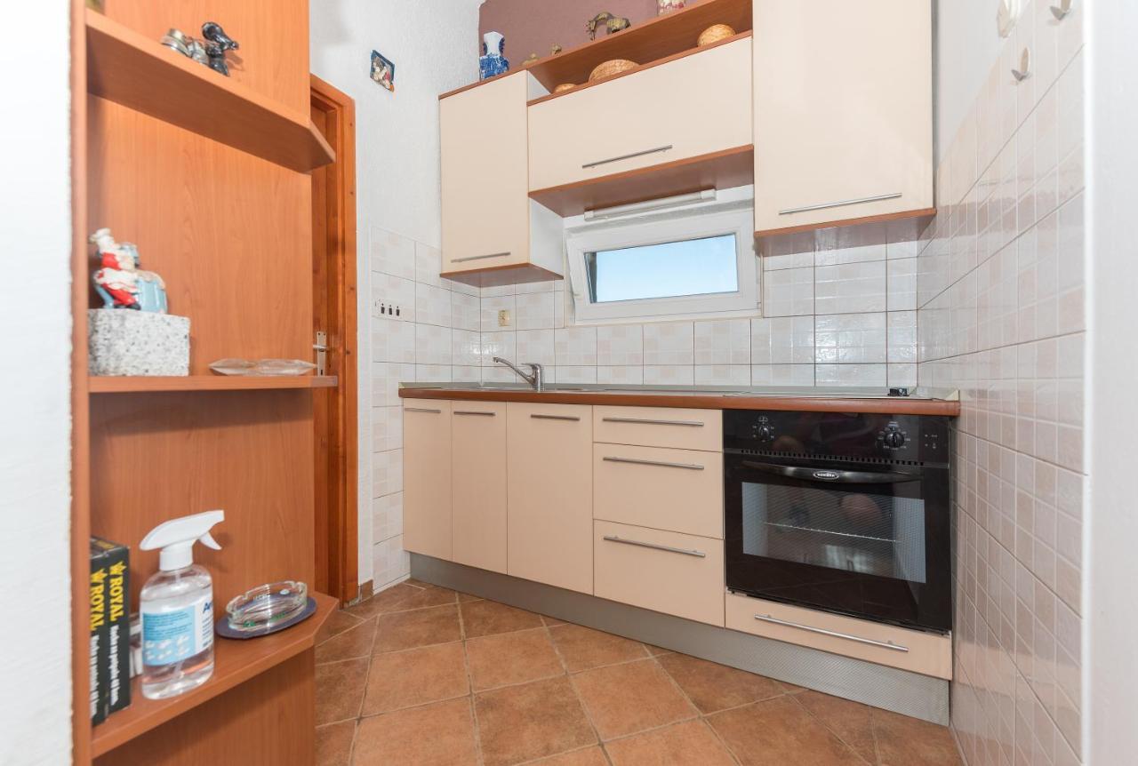 Holiday Home Frane Slivno  ภายนอก รูปภาพ